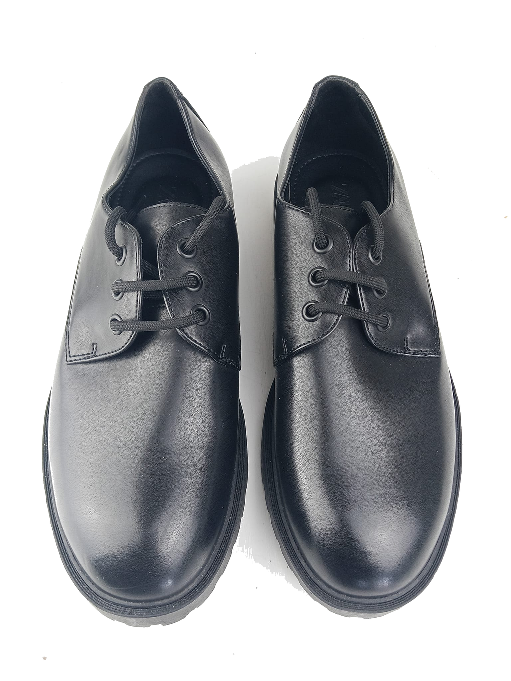 Scarpe derby nere con suola carrarmato