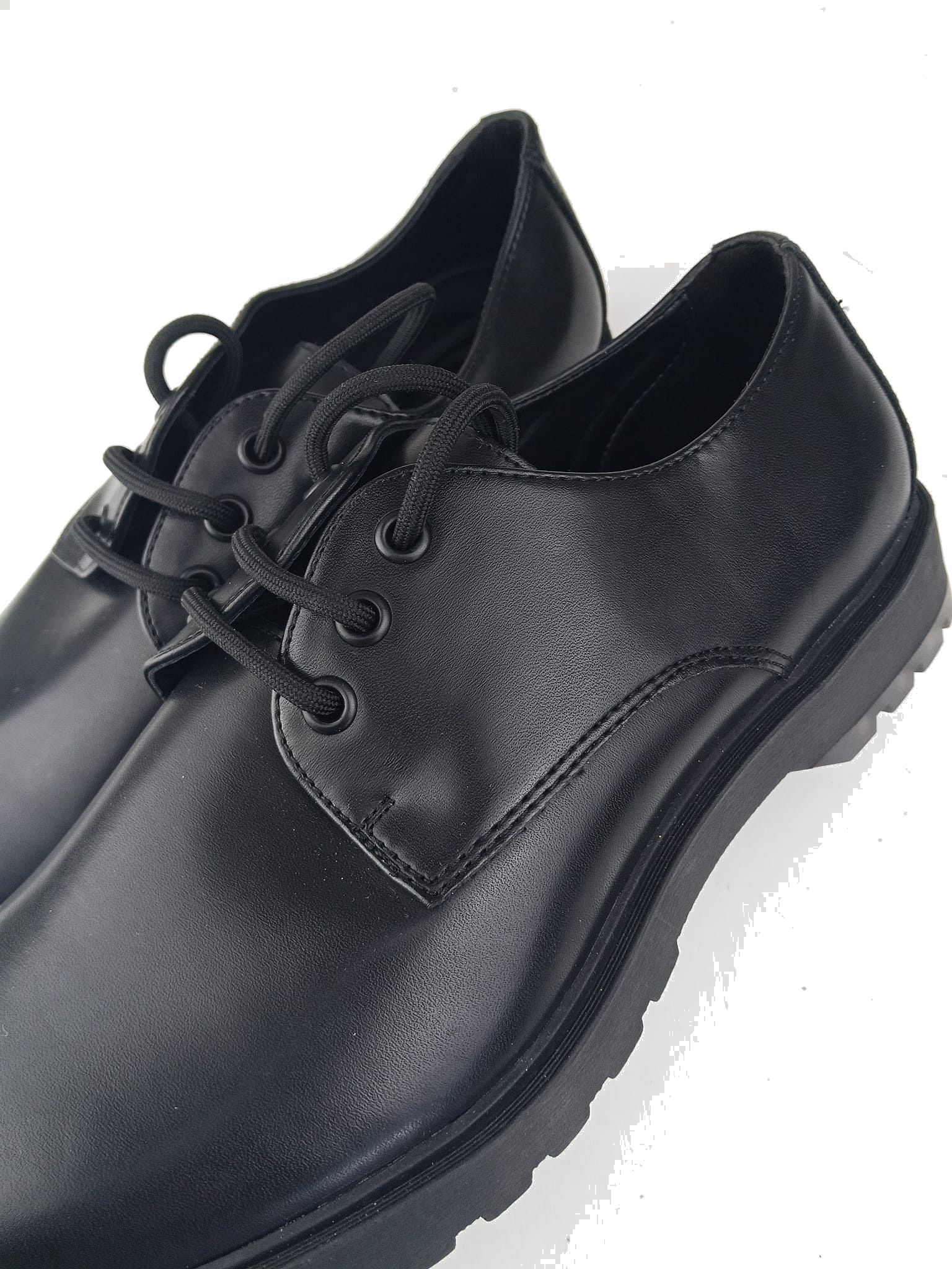 Scarpe derby nere con suola carrarmato