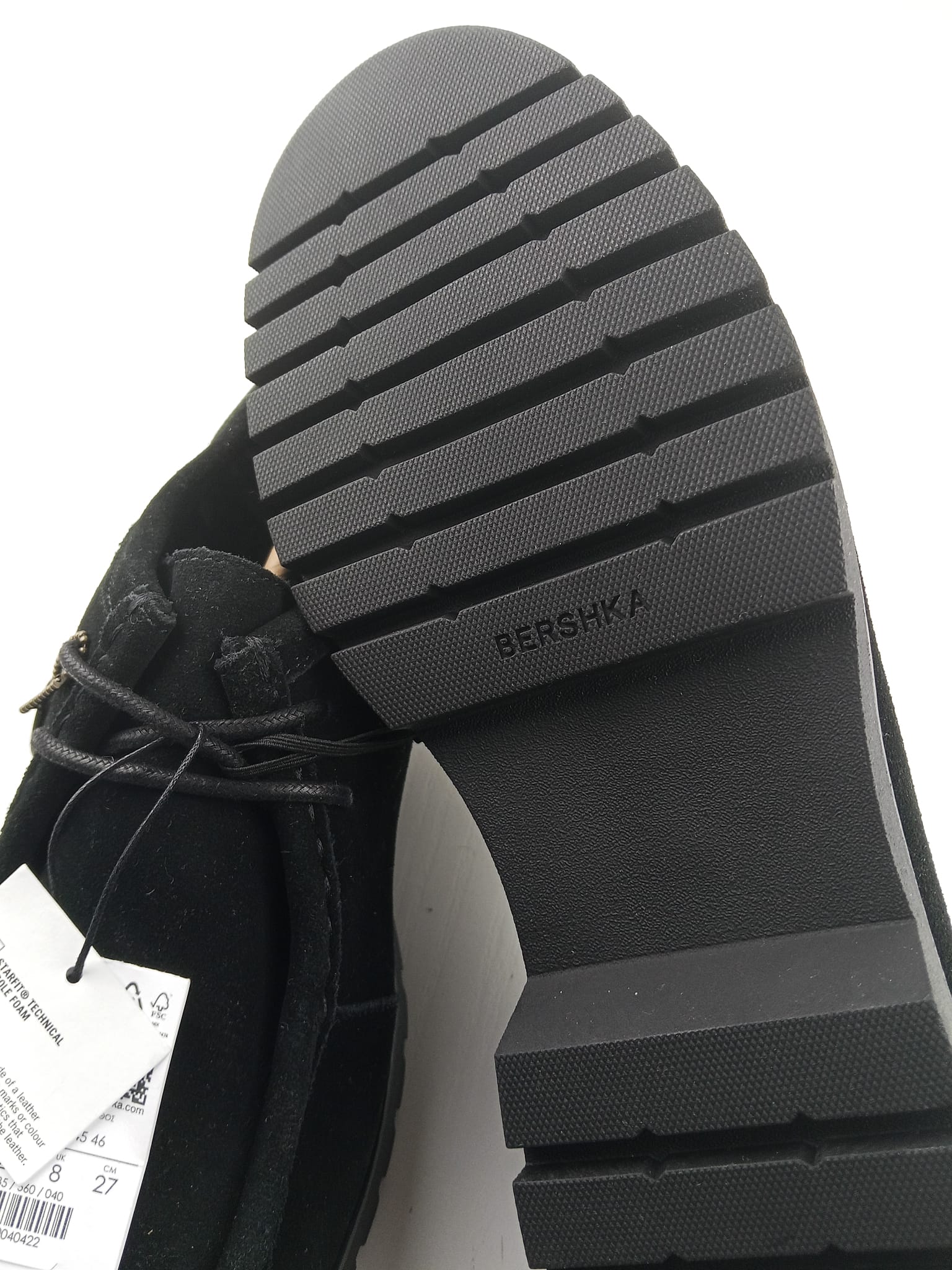 Scarpe Wallabee scamosciate nere con suola track