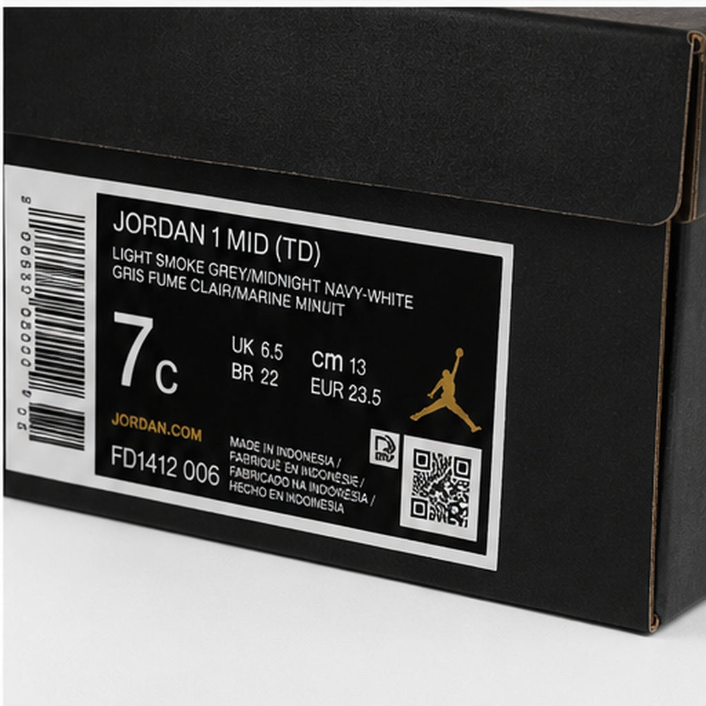 Sneakers Nike Jordan da bambino bianche e blu navy