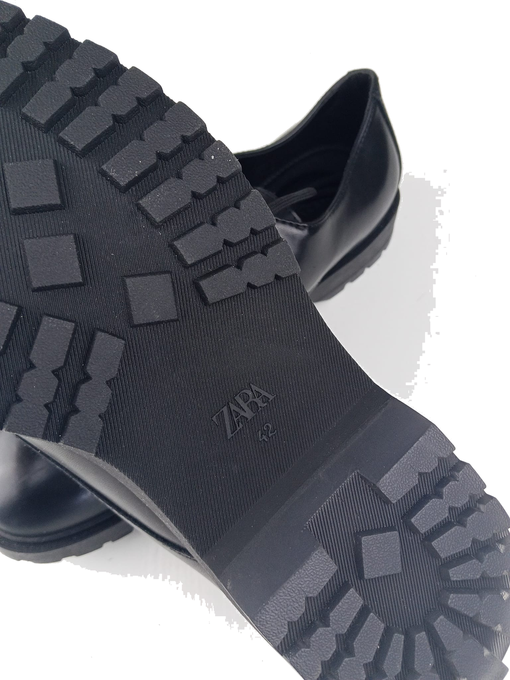 Scarpe derby nere con suola carrarmato