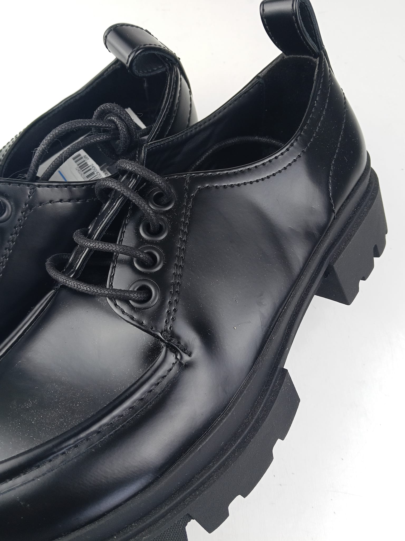 Scarpe derby chunky nere con suola carrarmato