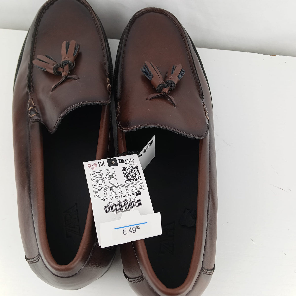 Mocassini Zara marrone scuro con nappine