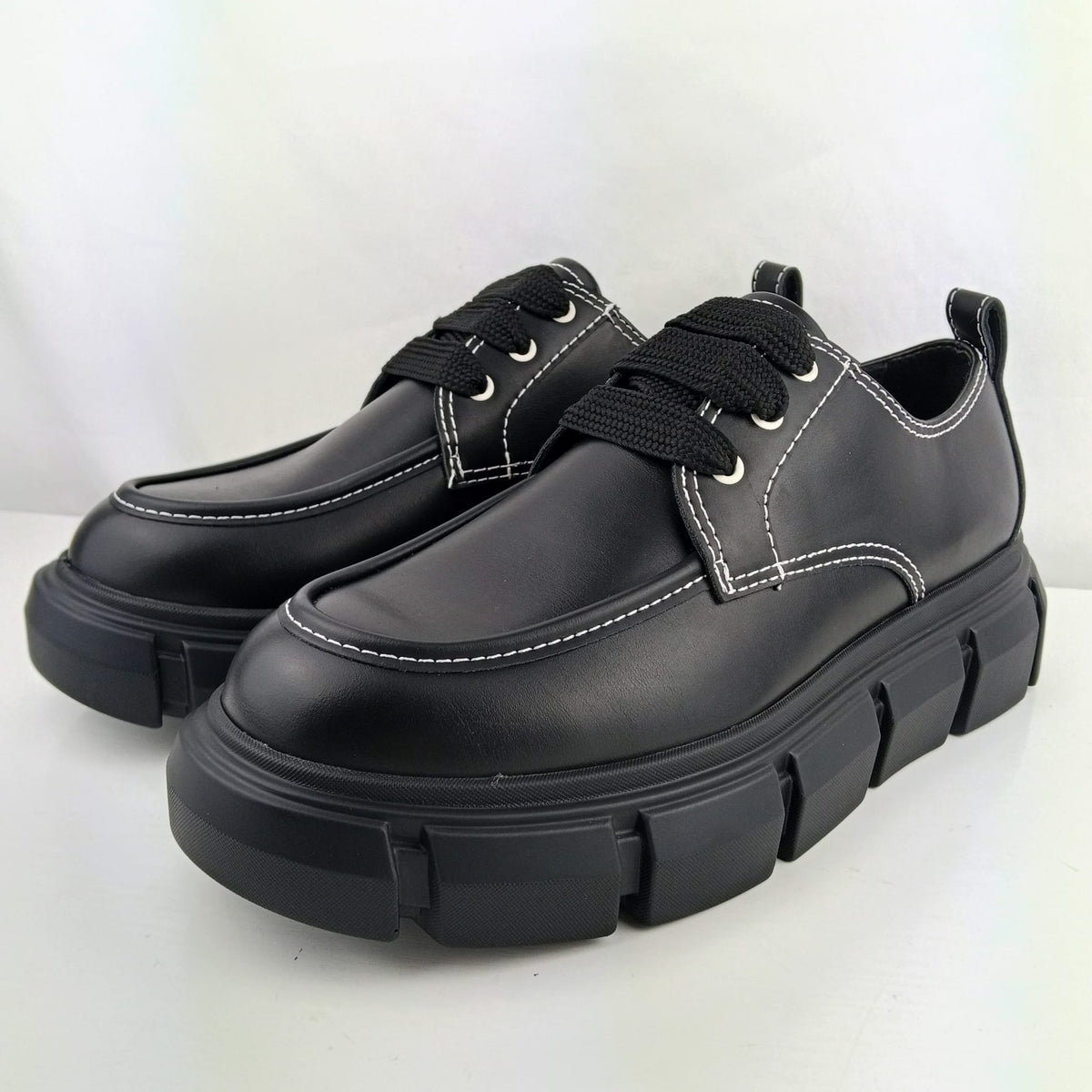 Scarpe stringate Zara nere con suola chunky